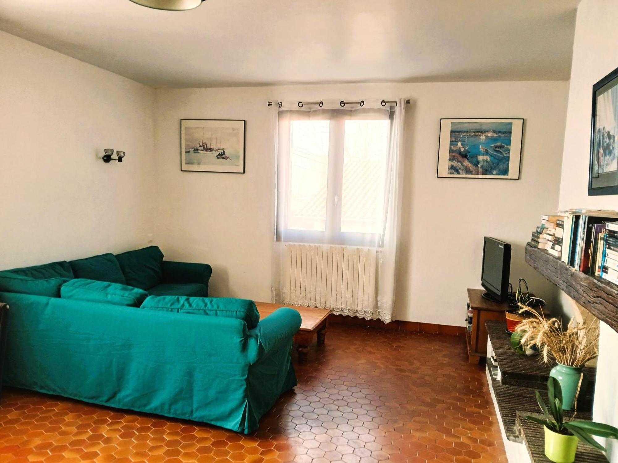 Spacieux Appartement Proche Centre Et Piscine Condom Luaran gambar